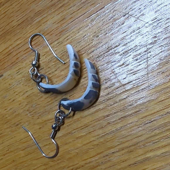 Shell earrings - Picture 4 of 5